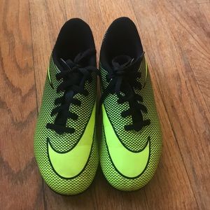 Nike soccer cleats size 13